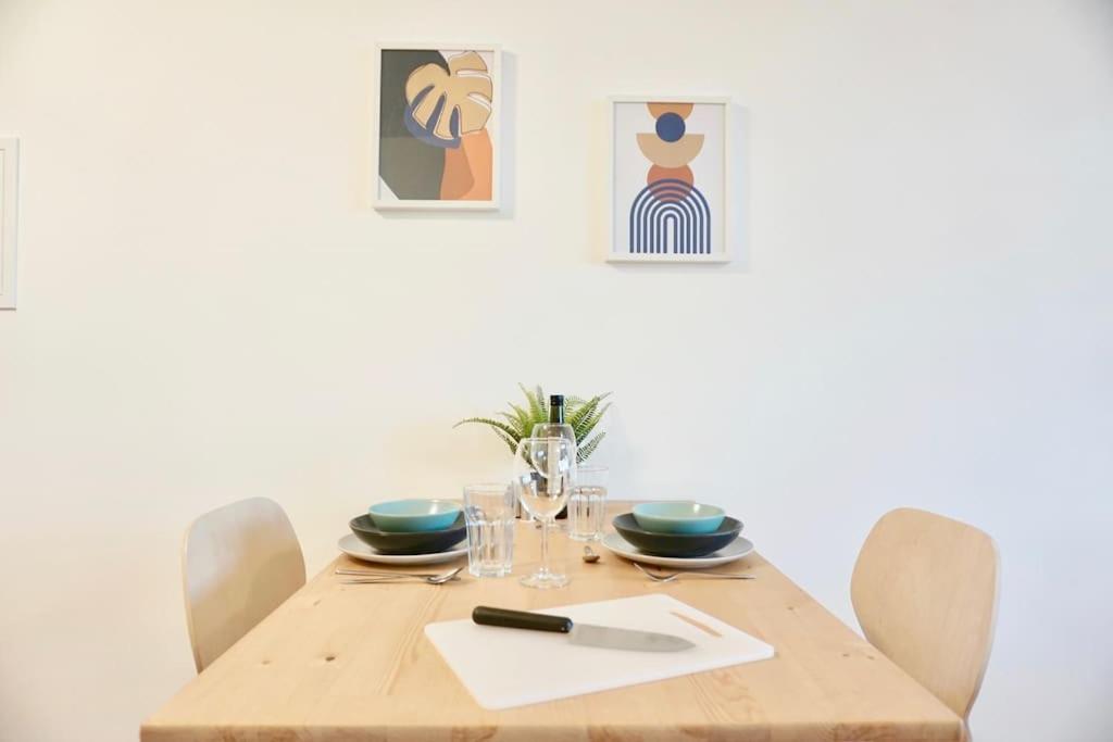 קרלסרוהה Neu Modernes Apartment In Top Lage, Free Parking Max 1,65M Hoehe Und 1,8M Breite מראה חיצוני תמונה